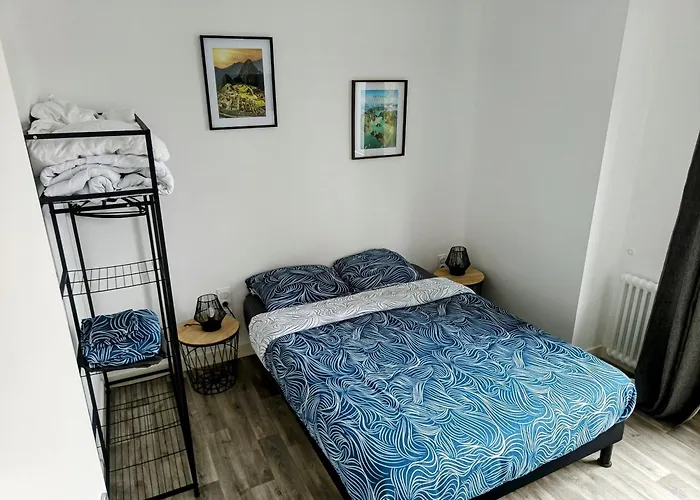 Appartement T2 N3, Proche Naval Group Et Centre Ville