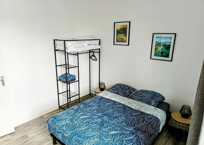 Appartement T2 N3, Proche Naval Group Et Centre Ville