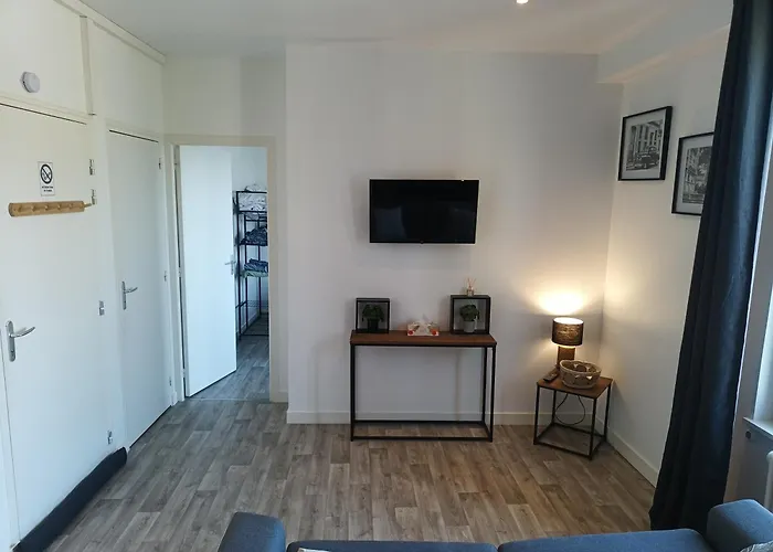 Appartement T2 N3, Proche Naval Group Et Centre Ville