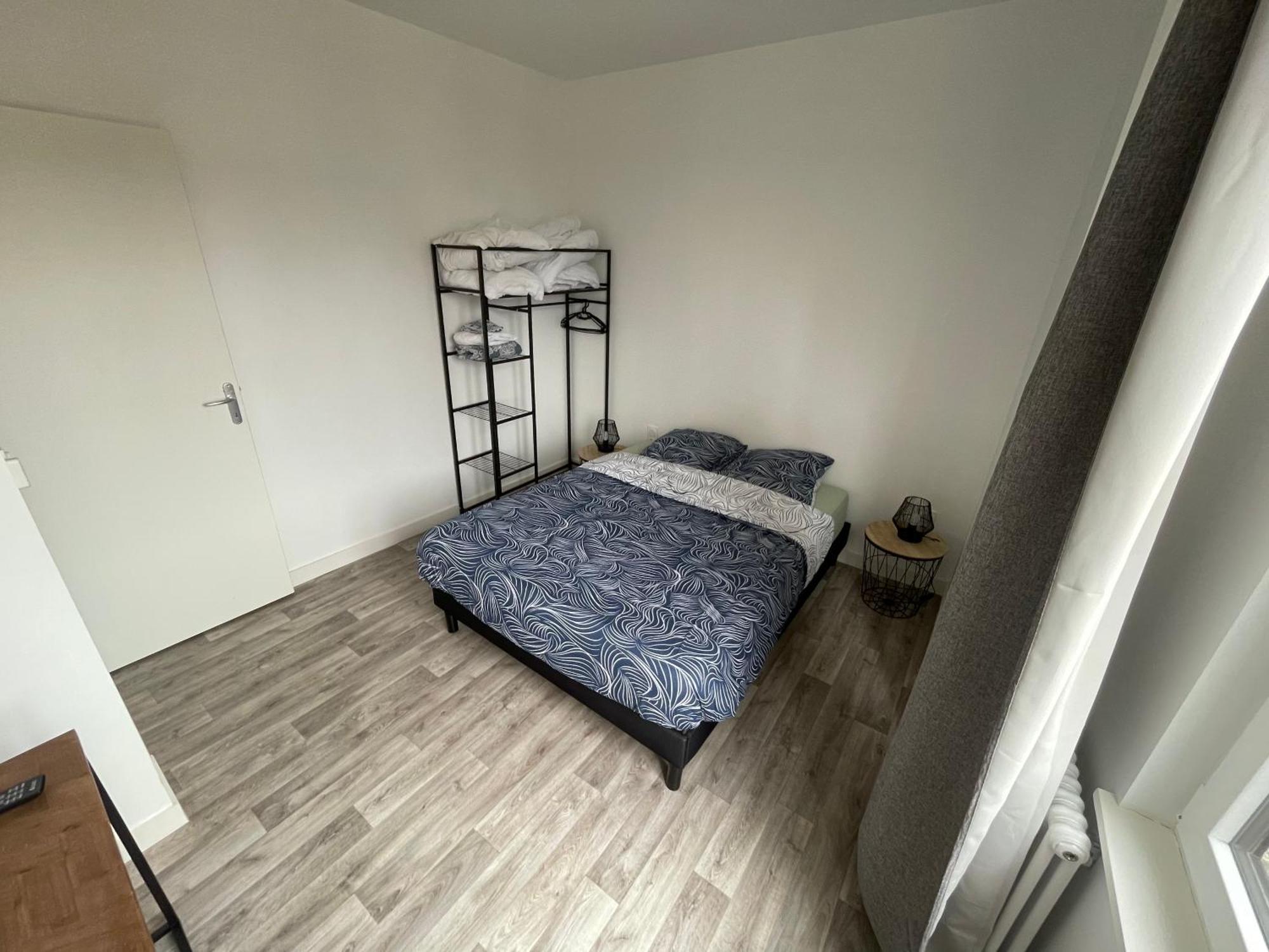 T2 N3, Proche Naval Group Et Centre Apartment *